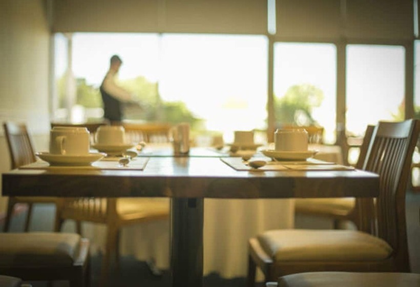 호텔 Tower Inn & Suites