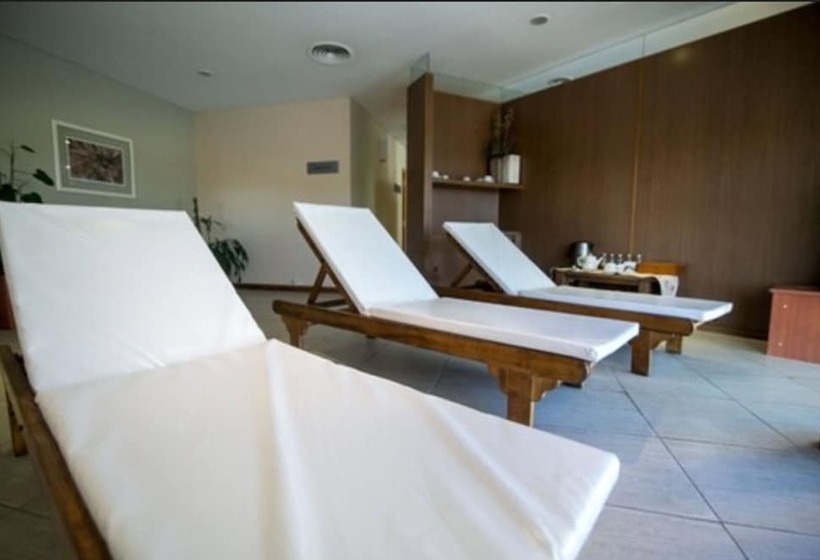 호텔 Tower Inn & Suites