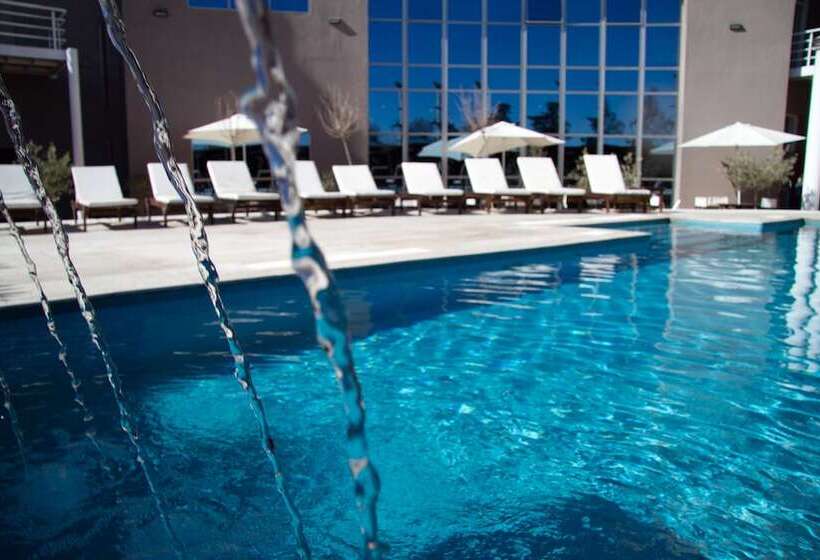 هتل Tower Inn & Suites