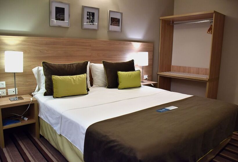 호텔 Tower Inn & Suites