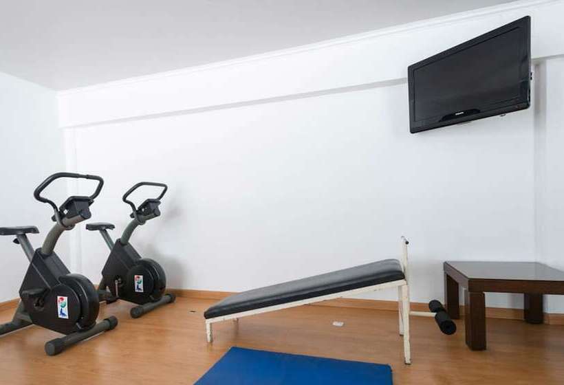 Urquiza Apart Hotel & Suites