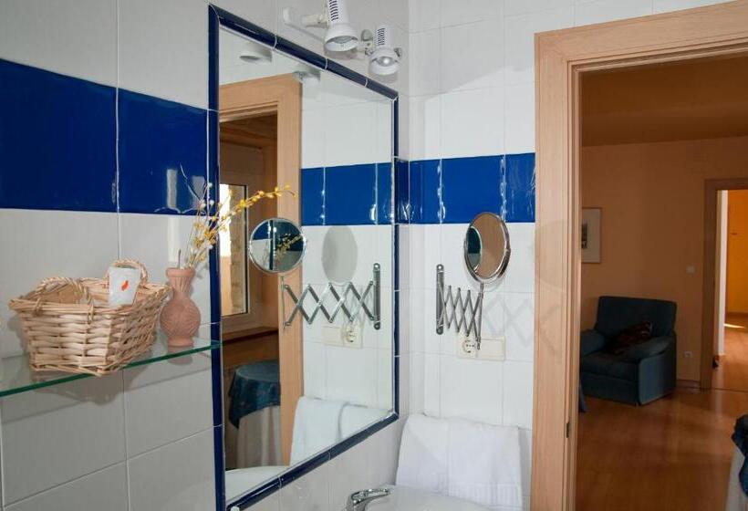 בית מלון כפרי Villa De Ayerbe