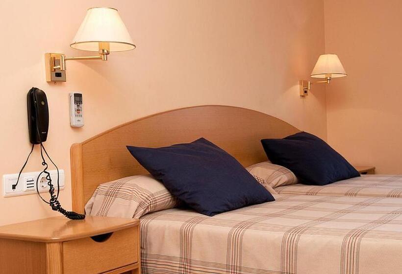 בית מלון כפרי Villa De Ayerbe