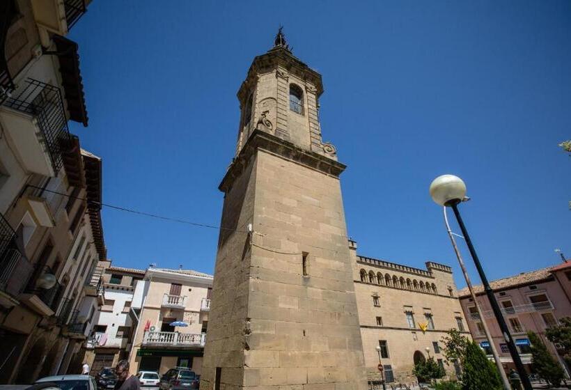 בית מלון כפרי Villa De Ayerbe