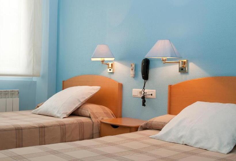 בית מלון כפרי Villa De Ayerbe