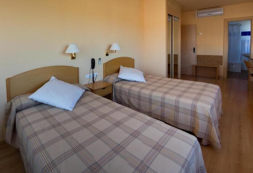 فندق Villa De Ayerbe