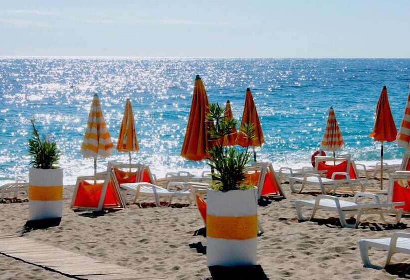 ホテル Villaggio Calaghena