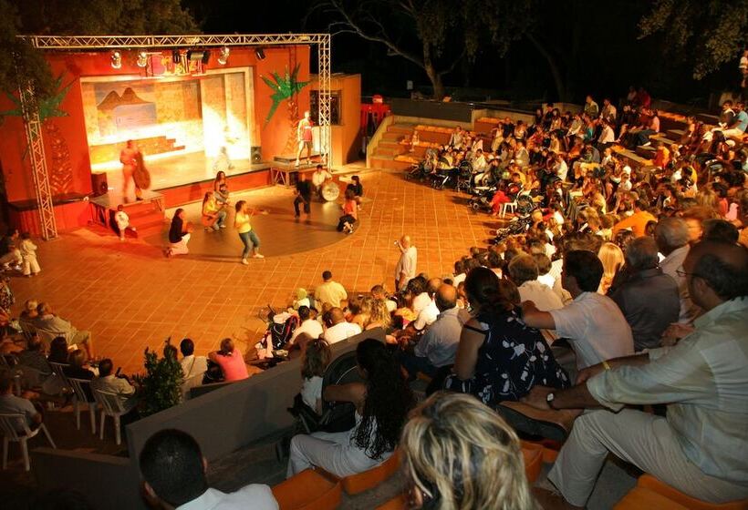 ホテル Villaggio Calaghena