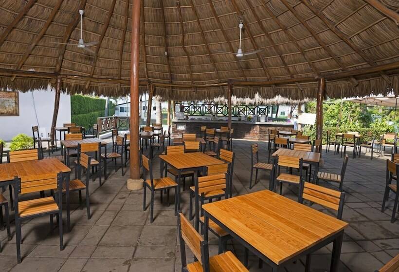 فندق Vista Playa De Oro Manzanillo