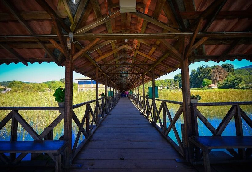 فندق Zirahuen Forest And Resort