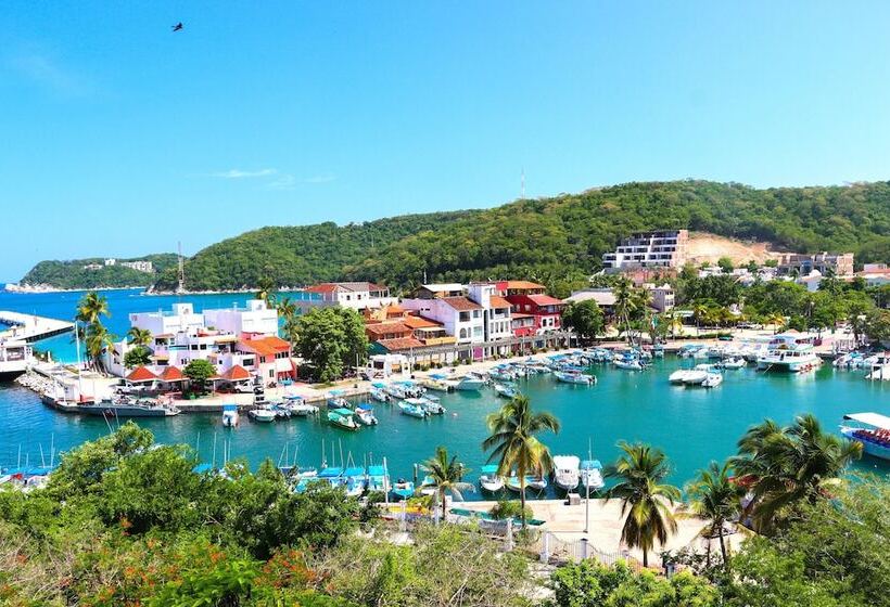 Marina Resort & Beach Club