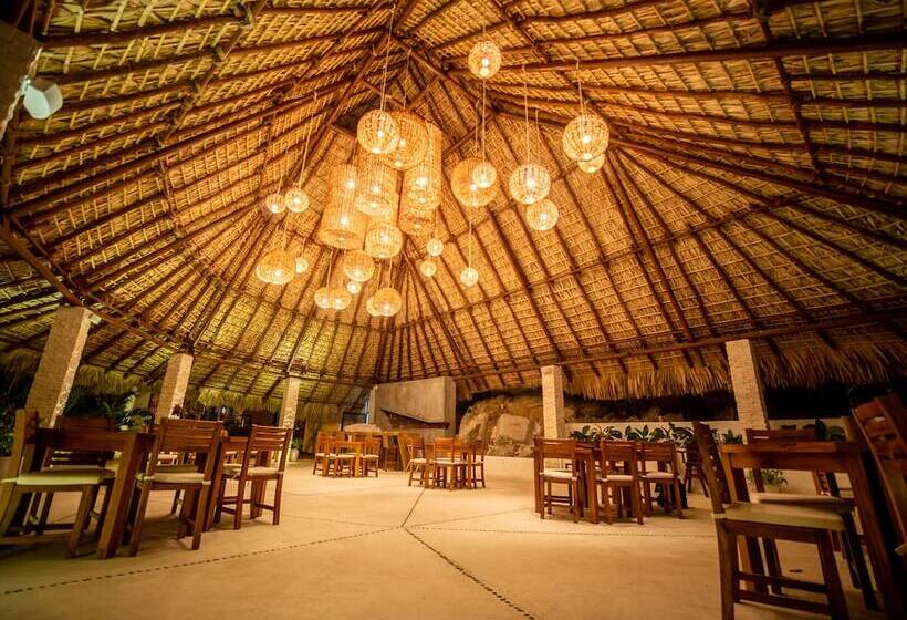 Marina Resort & Beach Club