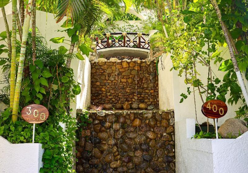 Marina Resort & Beach Club