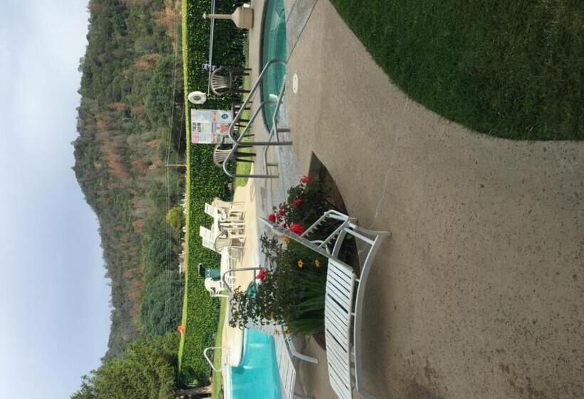 فندق على الطريق Miners Inn