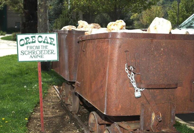 فندق على الطريق Miners Inn