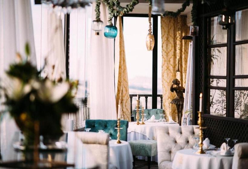 Riad Maison Bleue And Spa