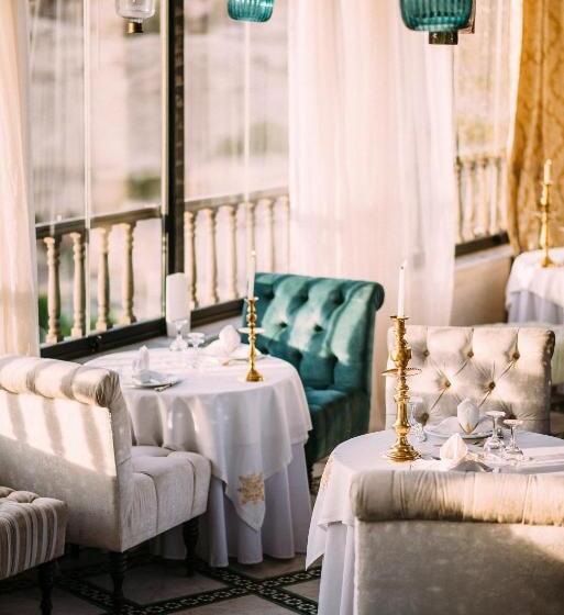 Riad Maison Bleue And Spa