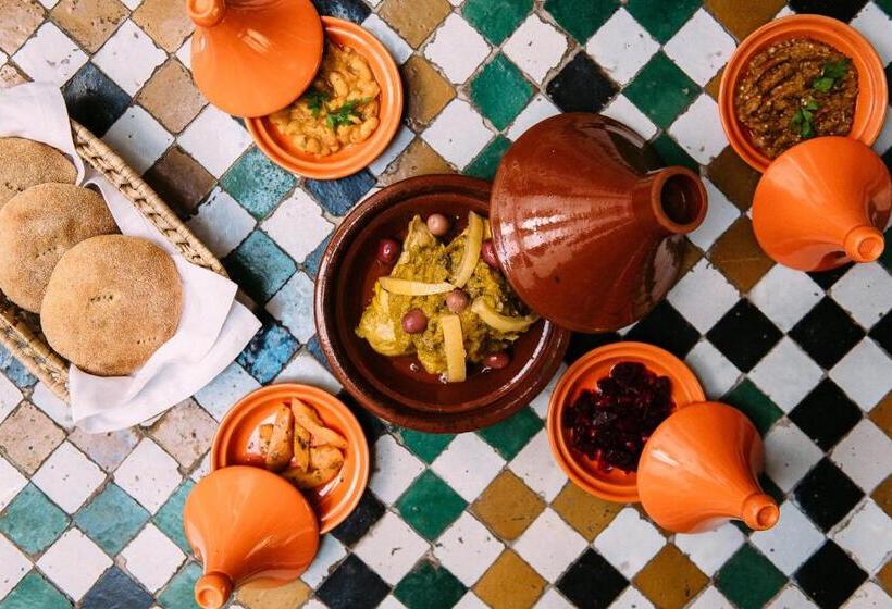 Riad Maison Bleue And Spa