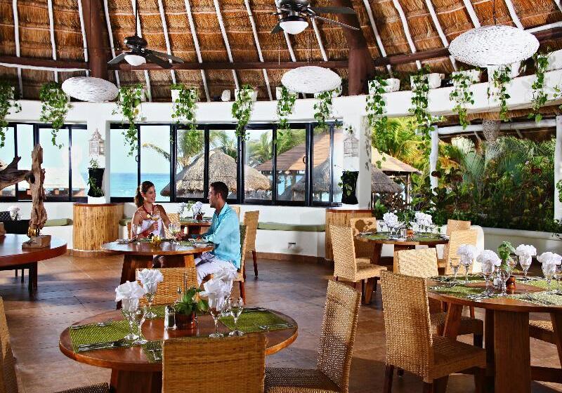 Sandos Caracol Eco Resort All Inclusive