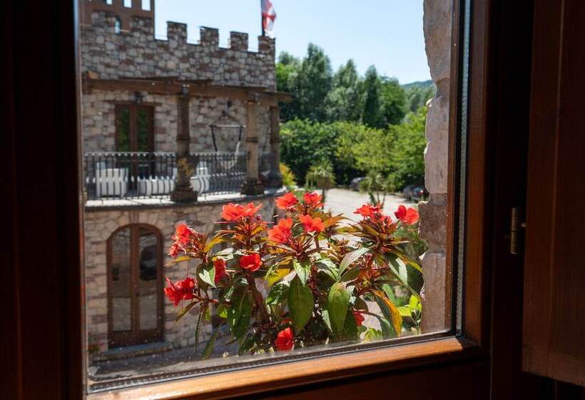 تختخواب و صبحانه Castello Dei Templari