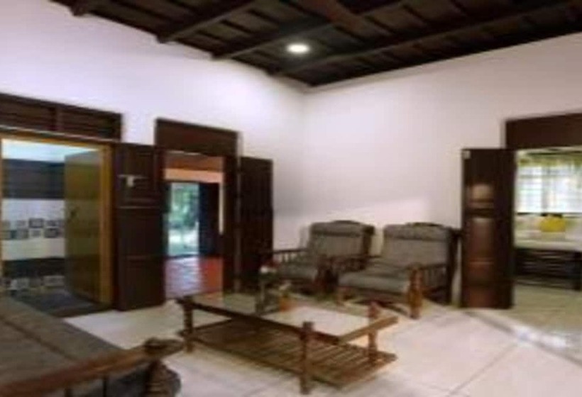 호텔 Arogya Lake Resort