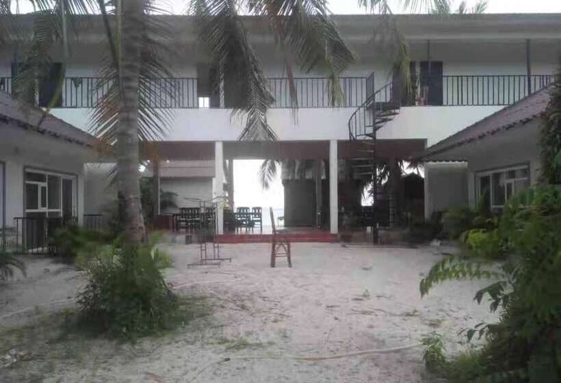 호텔 Beyond Beach Resort