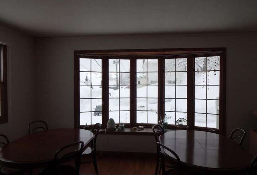 هتل Guest House Bunk