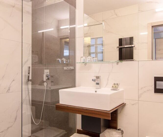 هتل Haliaetum San Simon Resort