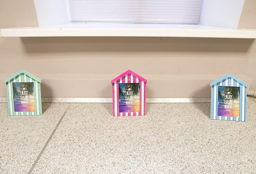 فندق Happy Holiday Hostel