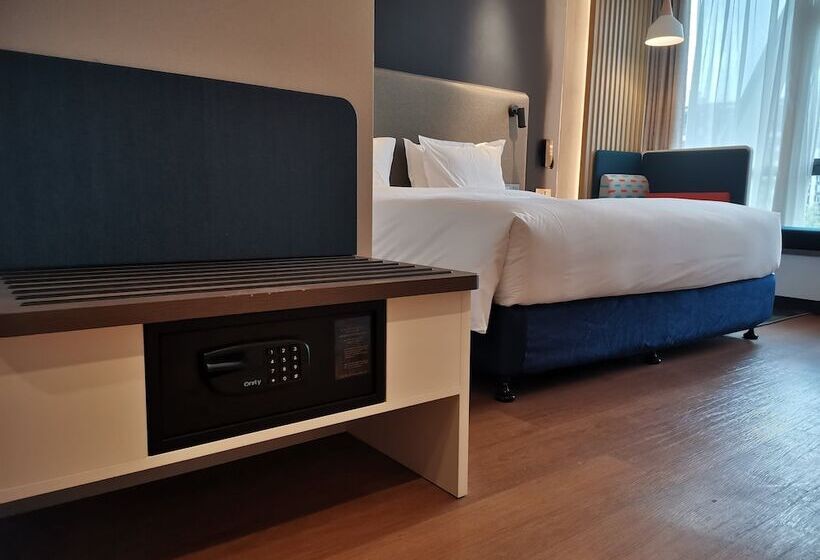 هتل Holiday Inn Express Nanjing Jiangbei Yushan, An Ihg