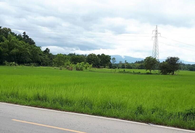 فندق Karuna Resort