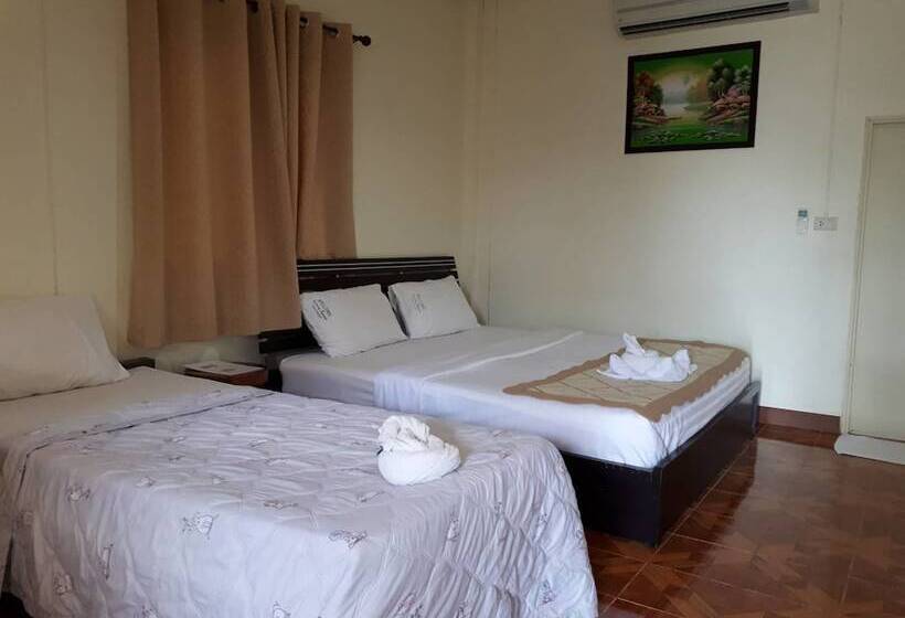 فندق Karuna Resort