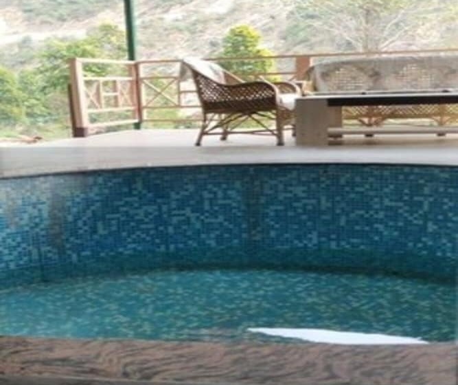 בית מלון כפרי Rakatal Rocks Resort