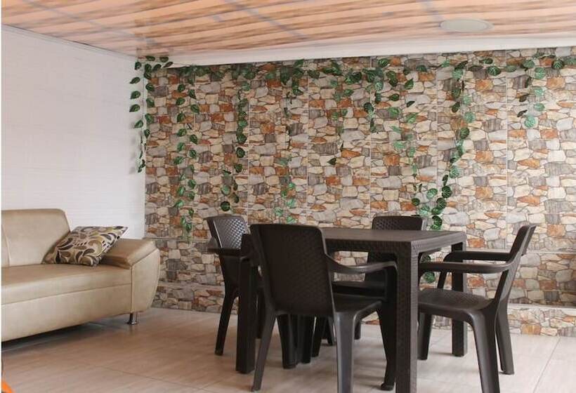 בית מלון כפרי San Rey