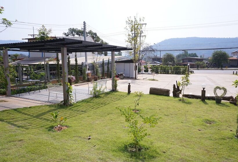 Отель Sjk Boutique