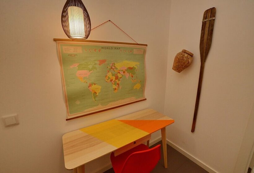 בית מלון כפרי Son Of A Beach Hostel