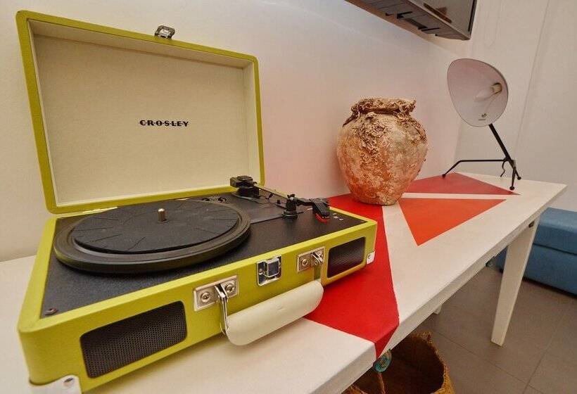 בית מלון כפרי Son Of A Beach Hostel