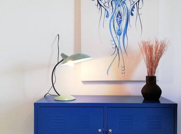 בית מלון כפרי Son Of A Beach Hostel