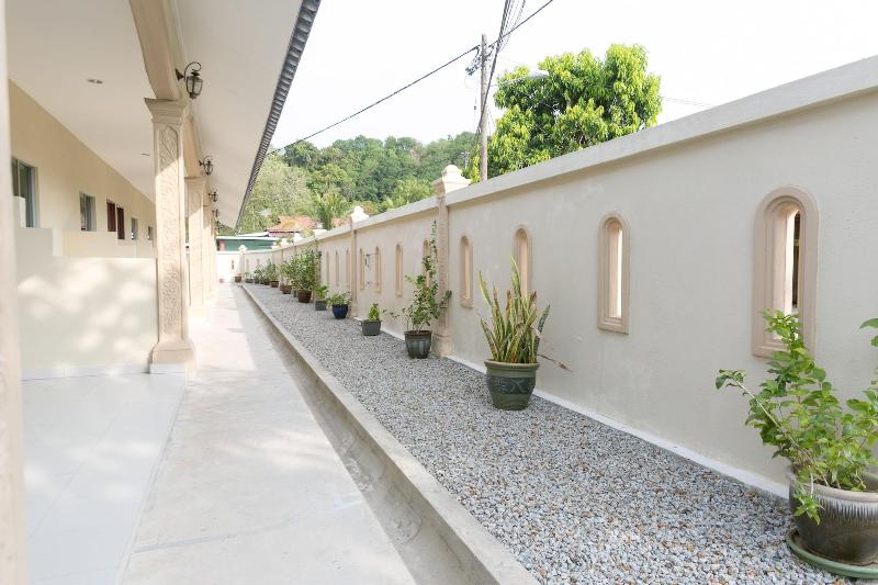 Отель Sri Melor Inn