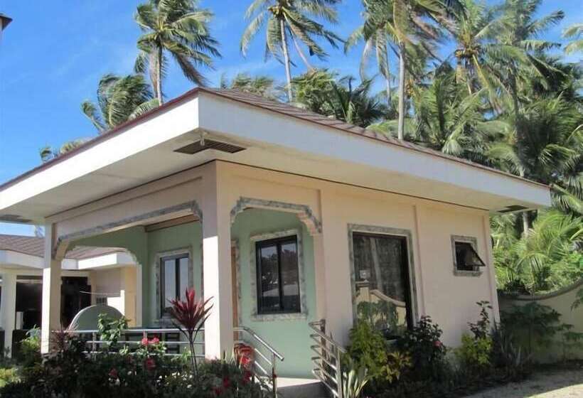 هتل Ucoy Beach Resort