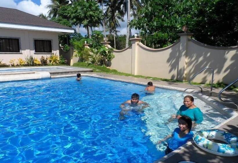 هتل Ucoy Beach Resort