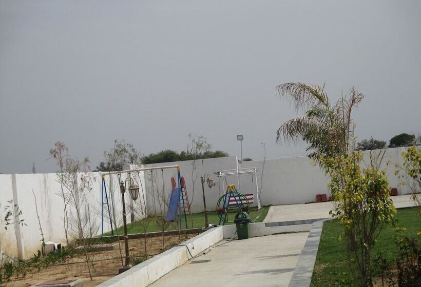 Sentara Hotel And Resort