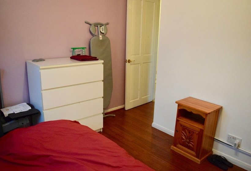 2 Bedroom House With Garden In Bermondsey