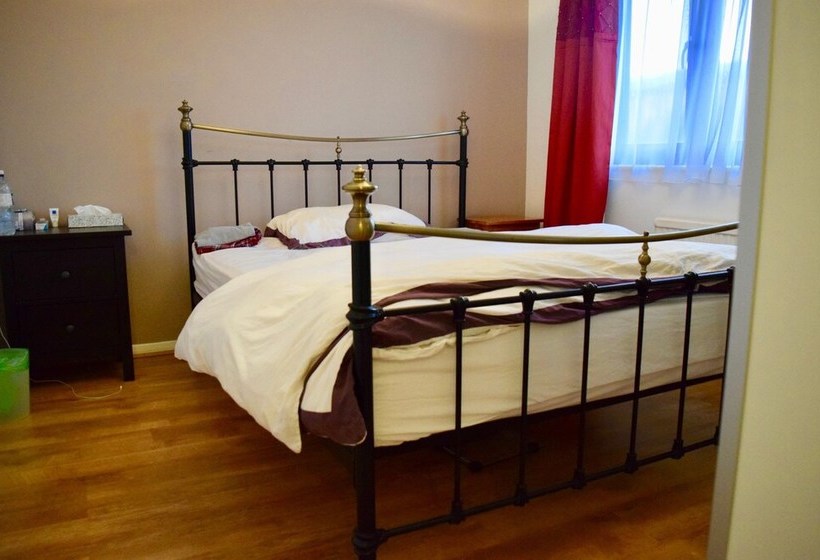 2 Bedroom House With Garden In Bermondsey