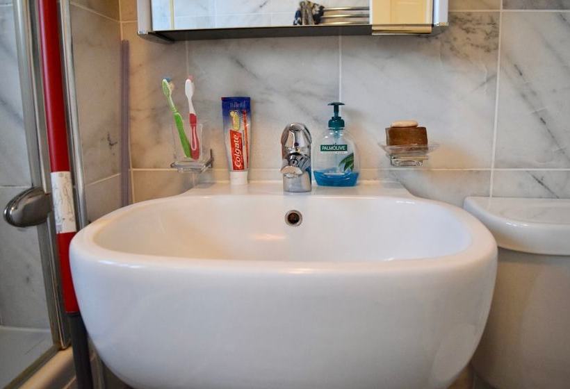2 Bedroom House With Garden In Bermondsey