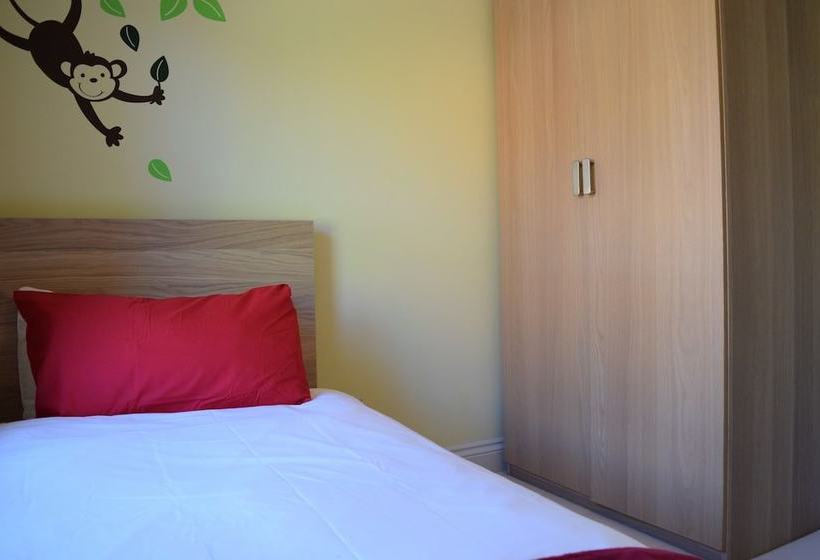 Beautiful Wimbledon 4 Bedroom Family Home