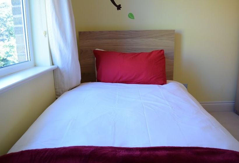 Beautiful Wimbledon 4 Bedroom Family Home