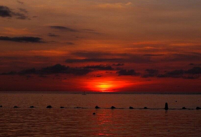 Отель Onong Resort