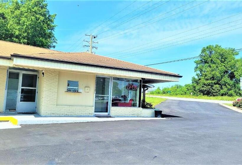 Отель Williamston Inn