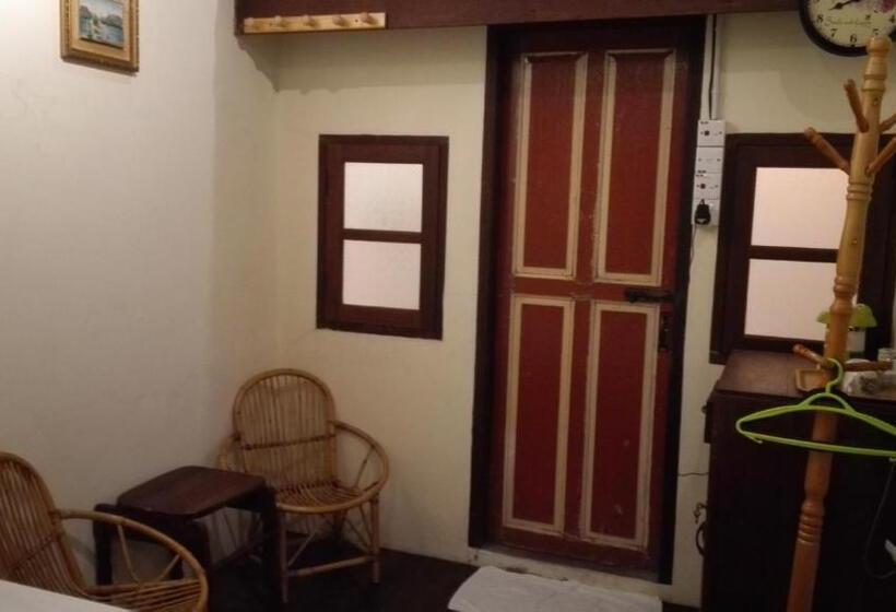 بنسيون Silver Shine Guesthouse